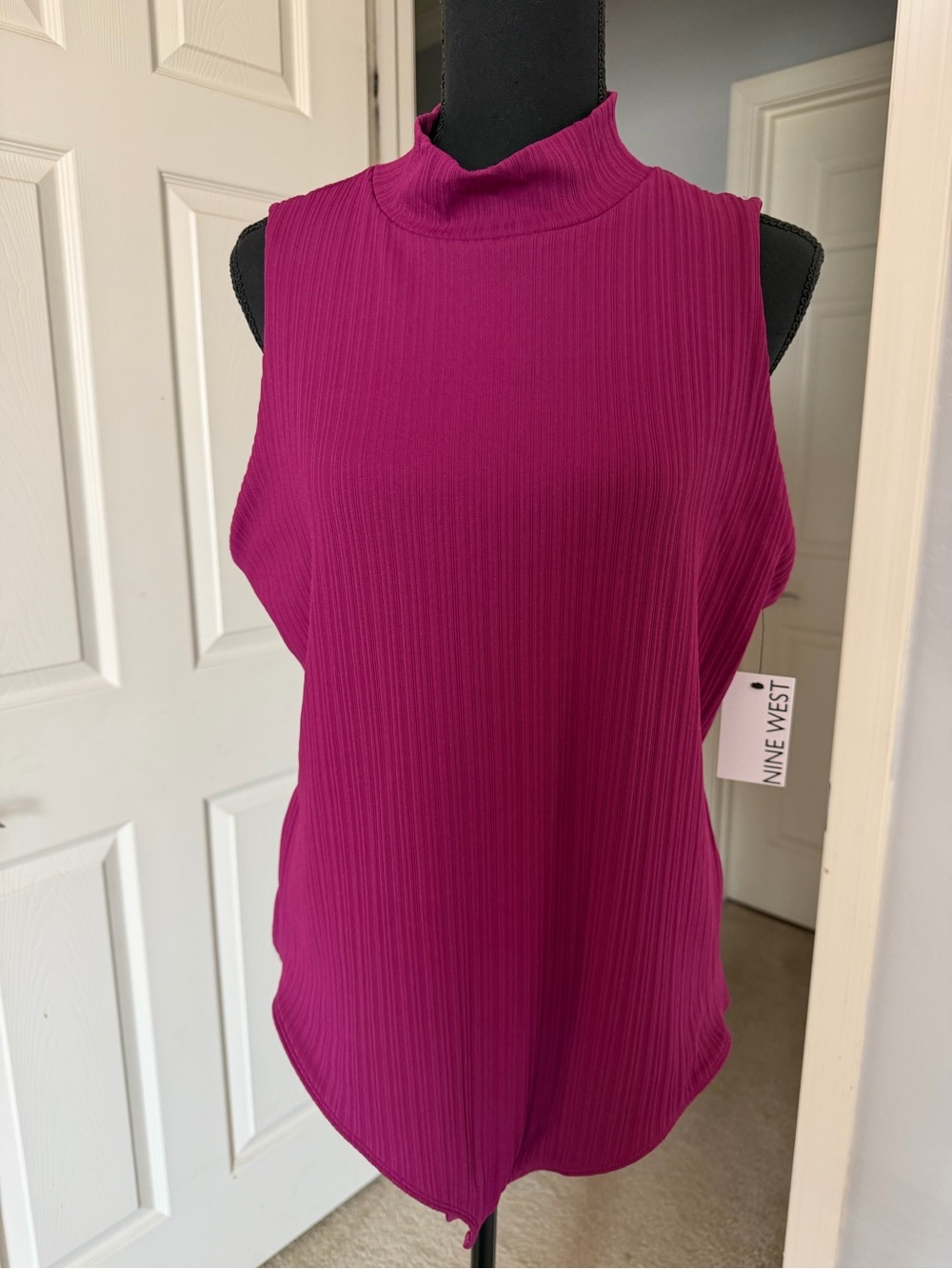 Nine West fuchsia body suit